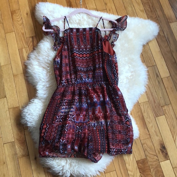 BCBG GENERATION cold shoulder tapestry printed romper. Size S. In rusty coral. - Picture 15 of 15